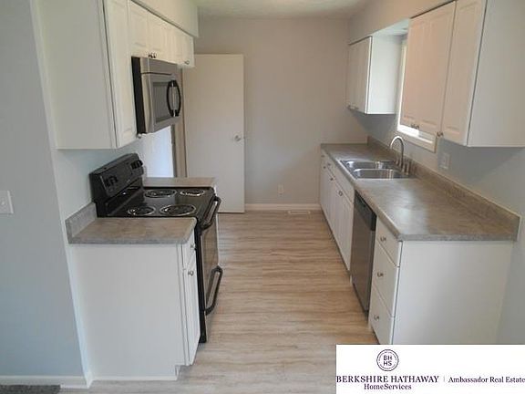 2nd image of 7517 S 76th Ave