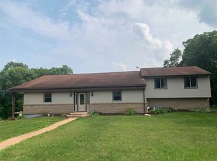 167 E Reusch Rd, Elizabeth, IL 61028