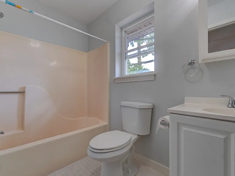 468 Mansfield St #8 — Photo 12
