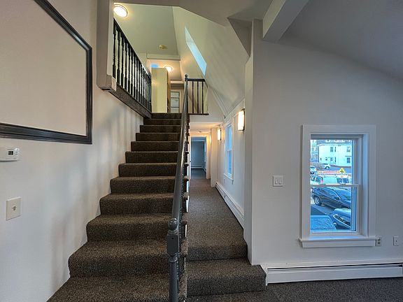 3rd image of 25 Pond St #2