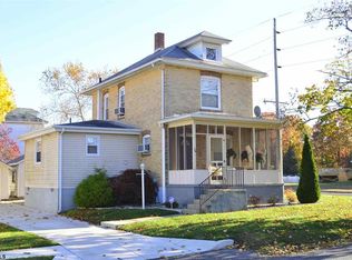 24 Line St, Hammonton, NJ 08037