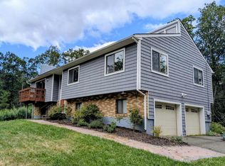 12 N Nabby Rd, Danbury, CT 06811