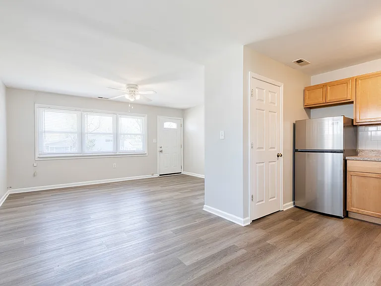 142 Alview Ter — Photo 4