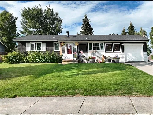 213 Bentley Dr Photo 1