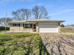 35581 Kelly Rd, Clinton Township, MI 48035