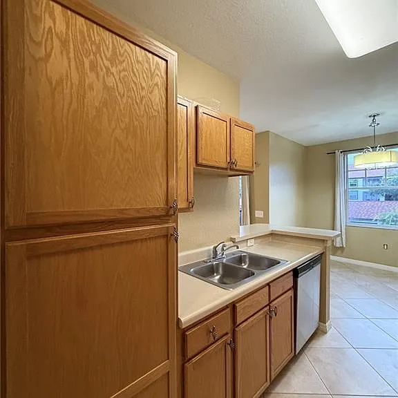 7945 Preserve Cir #523 — Photo 16