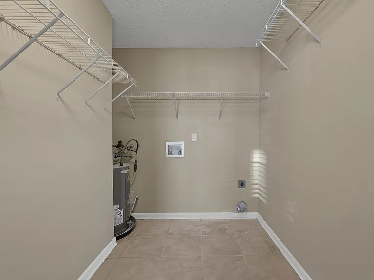 3687 Claypond Rd #C — Photo 45