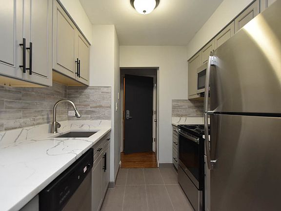 2nd image of 7545 N Winchester Ave APT 403
