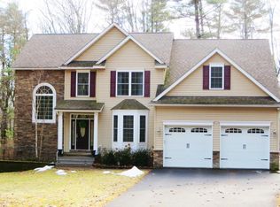110 Crocus Ln, Milford, PA 18337