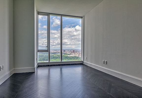 3rd image of 217 W 57th St #58NN
