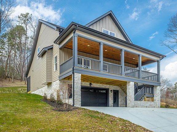 2nd image of 808 Hyatte Rd