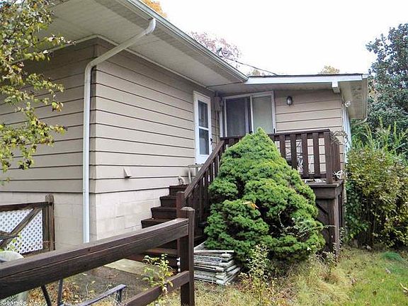 4th image of 603 Red Oak Ln