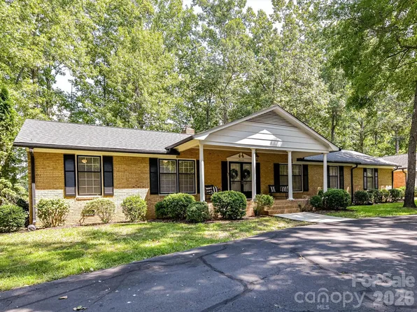2646 Rolling Hills Dr, Monroe, NC 28110
