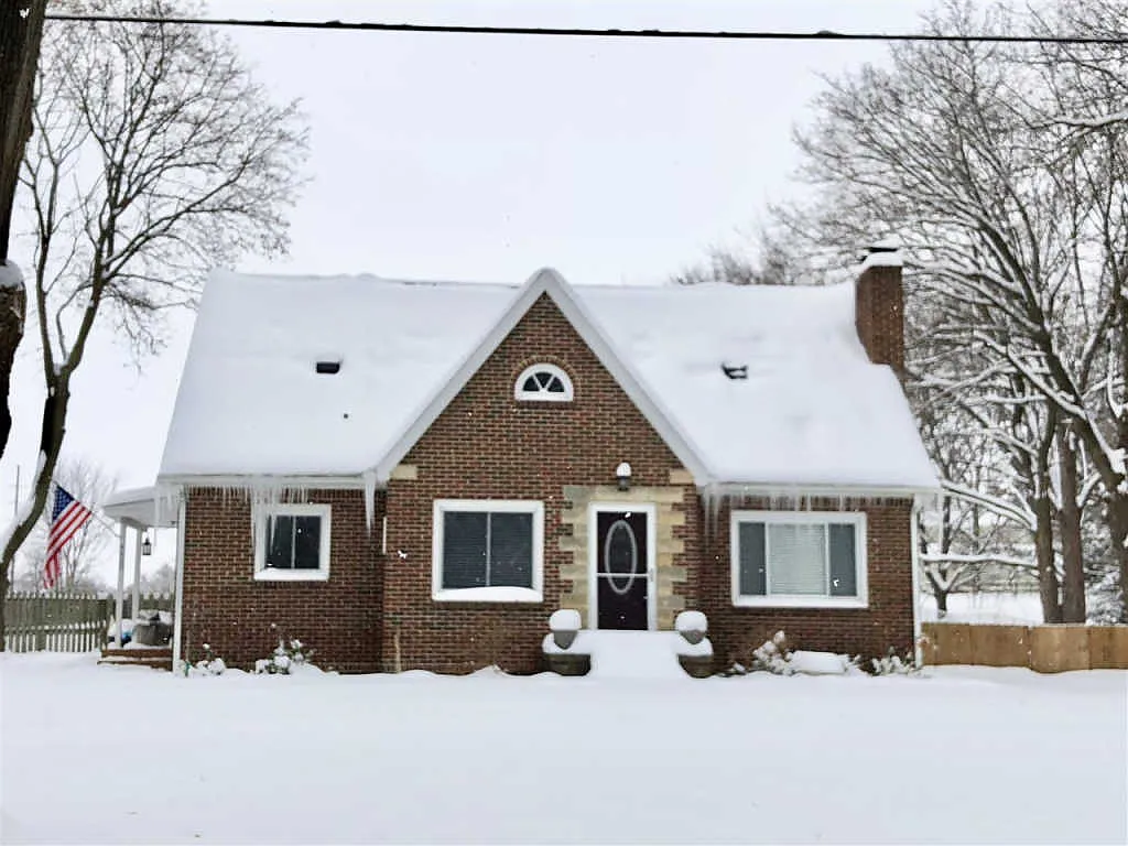 4489 N Seymour Rd photo 1