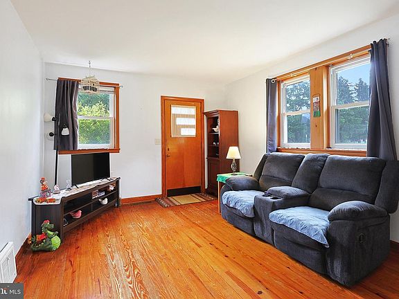 4th image of 100 Braddock Rd