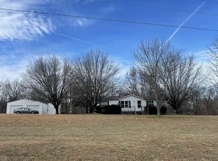 225 Harper Ln, Westmoreland, TN 37186