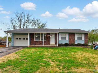 31 Bennington Ct, Maryland Heights, MO 63043
