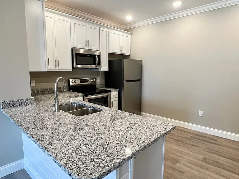 2175 Prospector Ct — Photo 2