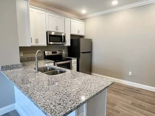 Keystone Commons / 2175, 2175 Prospector Ct #1621, Bowling Green, KY 42101