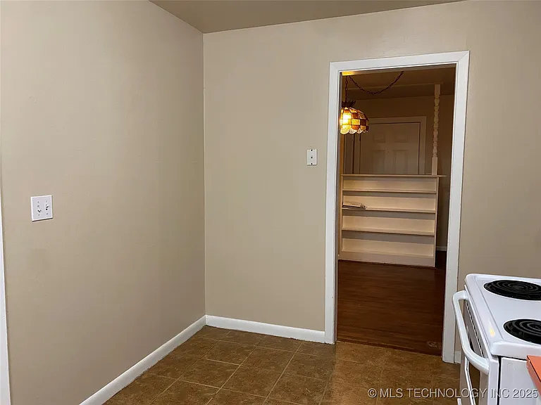 1366 N 95th East Ave — Photo 8