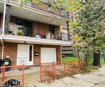 9850 Horace Harding Expy, Rego Park, NY, 11374