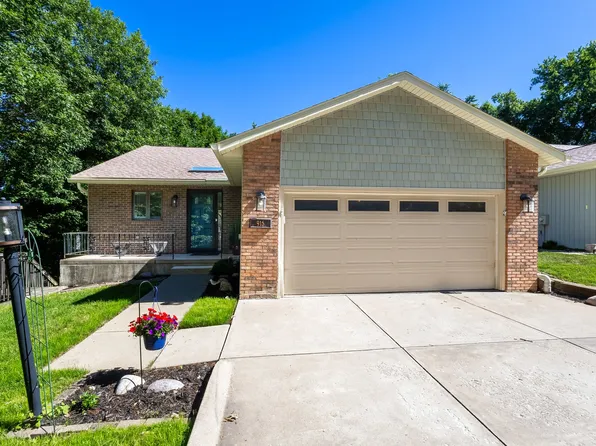 915 23rd Ave #6, East Moline, IL 61244