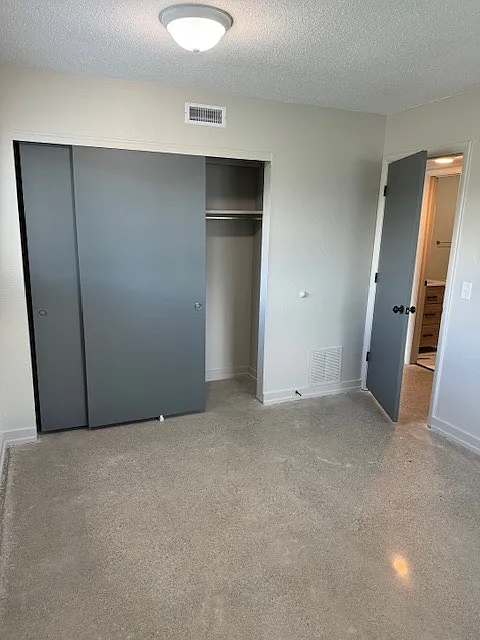 Unit Photo - 10 Ballans Dr #14-2