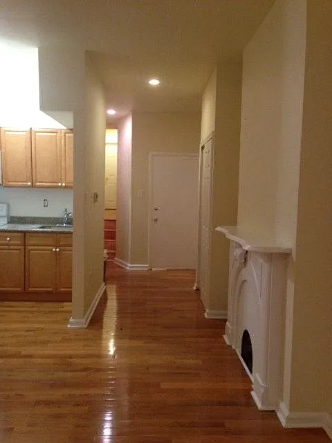 1912 Poplar Street — Photo 3