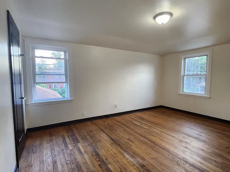 6837 Wicker Ave — Photo 11