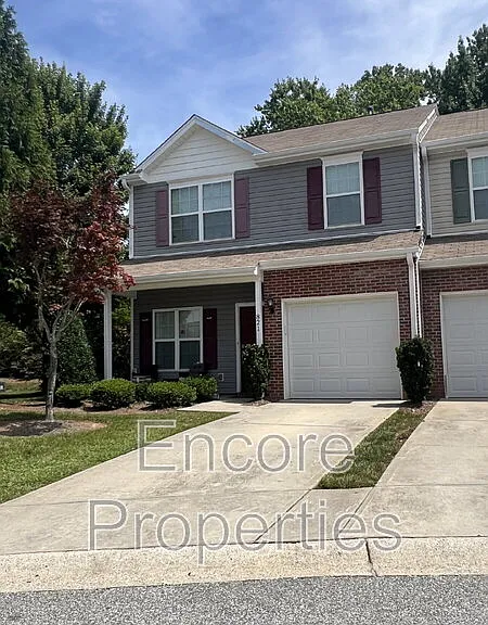 821 Central Park Dr — Photo 1