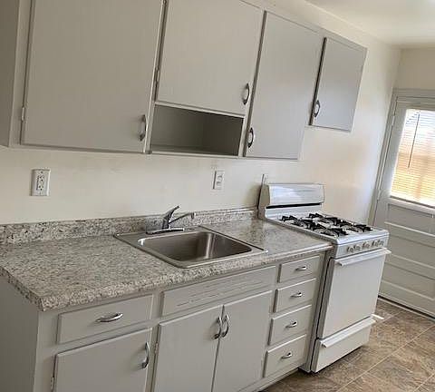 2nd image of 4627 Campbell St APT 1N