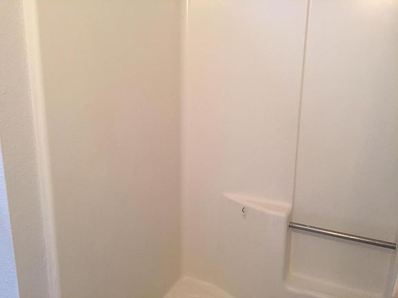 3rd image of 864 Entrada Dr SW