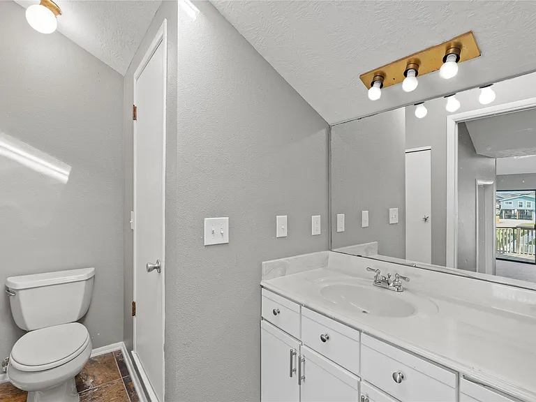 21812 Frio Dr — Photo 27