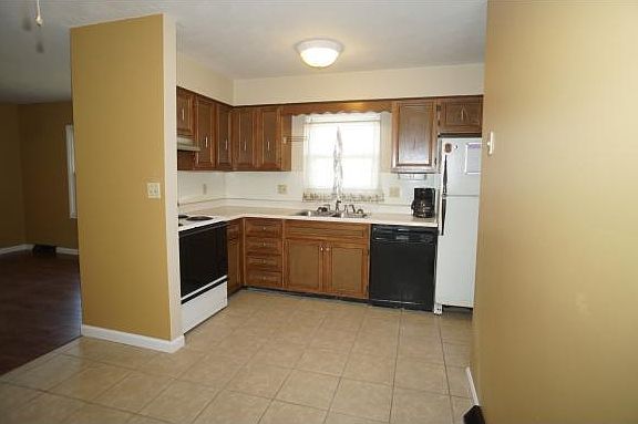 5th image of 12 Dove Ct