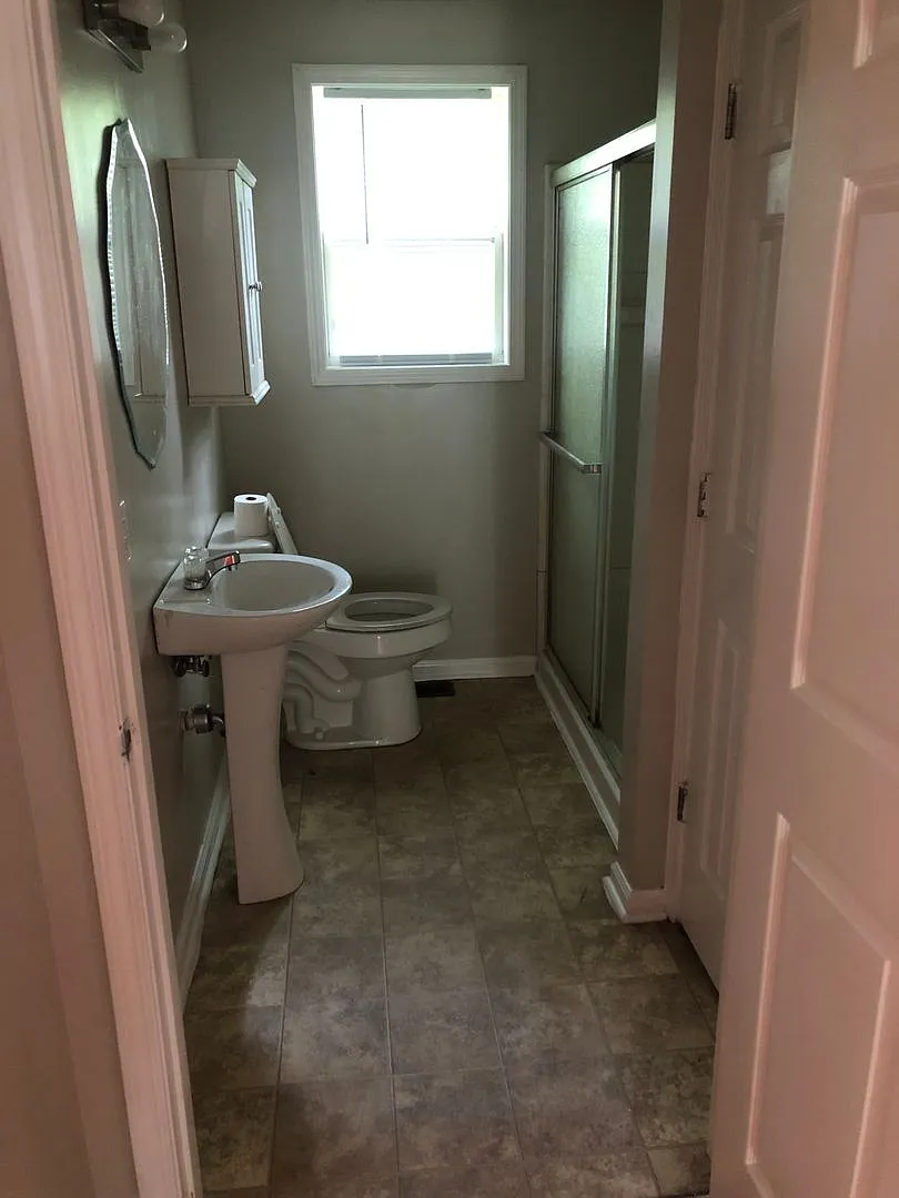 803 Dixon Avenue — Photo 4