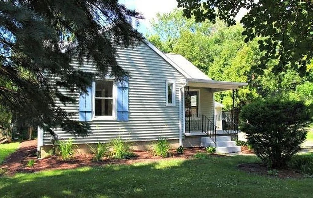 800 Loa St photo 1