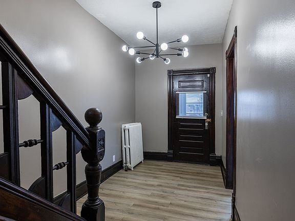 5th image of 924 S 31st St