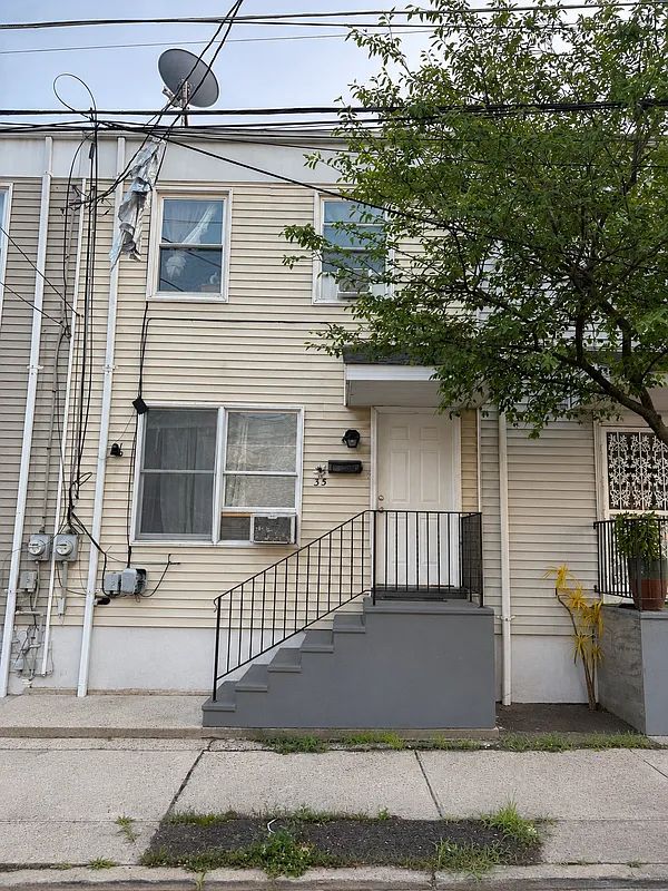 3 bed, 1.5 bath, 1520 sqft, $1,650 — Photo 3