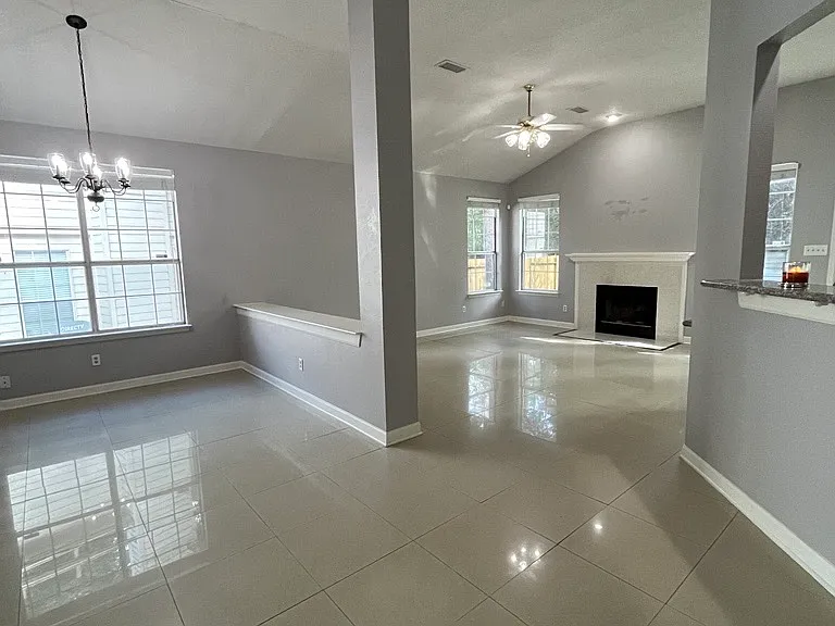 3523 Kings Mountain Dr — Photo 4