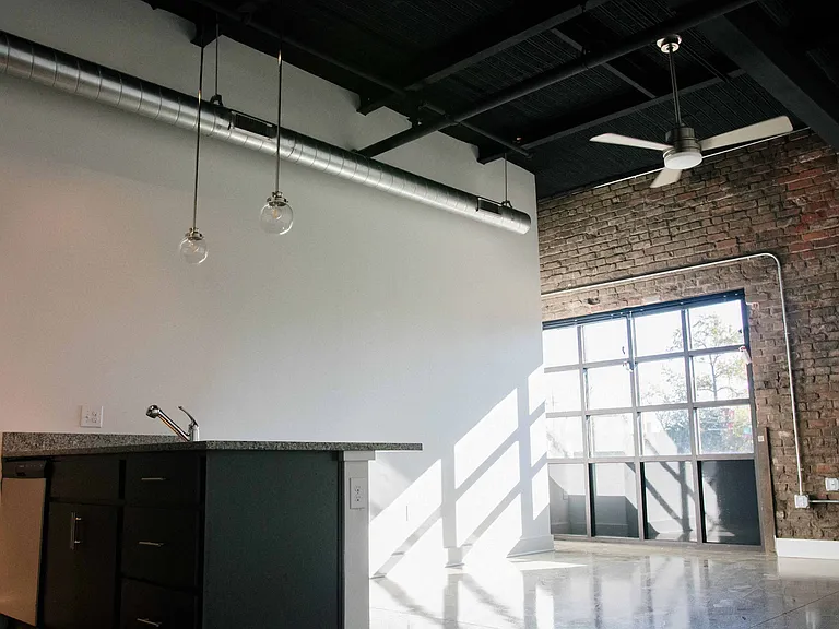 Chenman Lofts — Photo 8