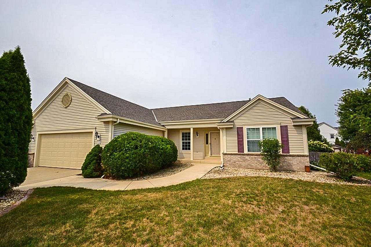 1242 Oriole DRIVE, Oconomowoc, WI 53066 Zillow