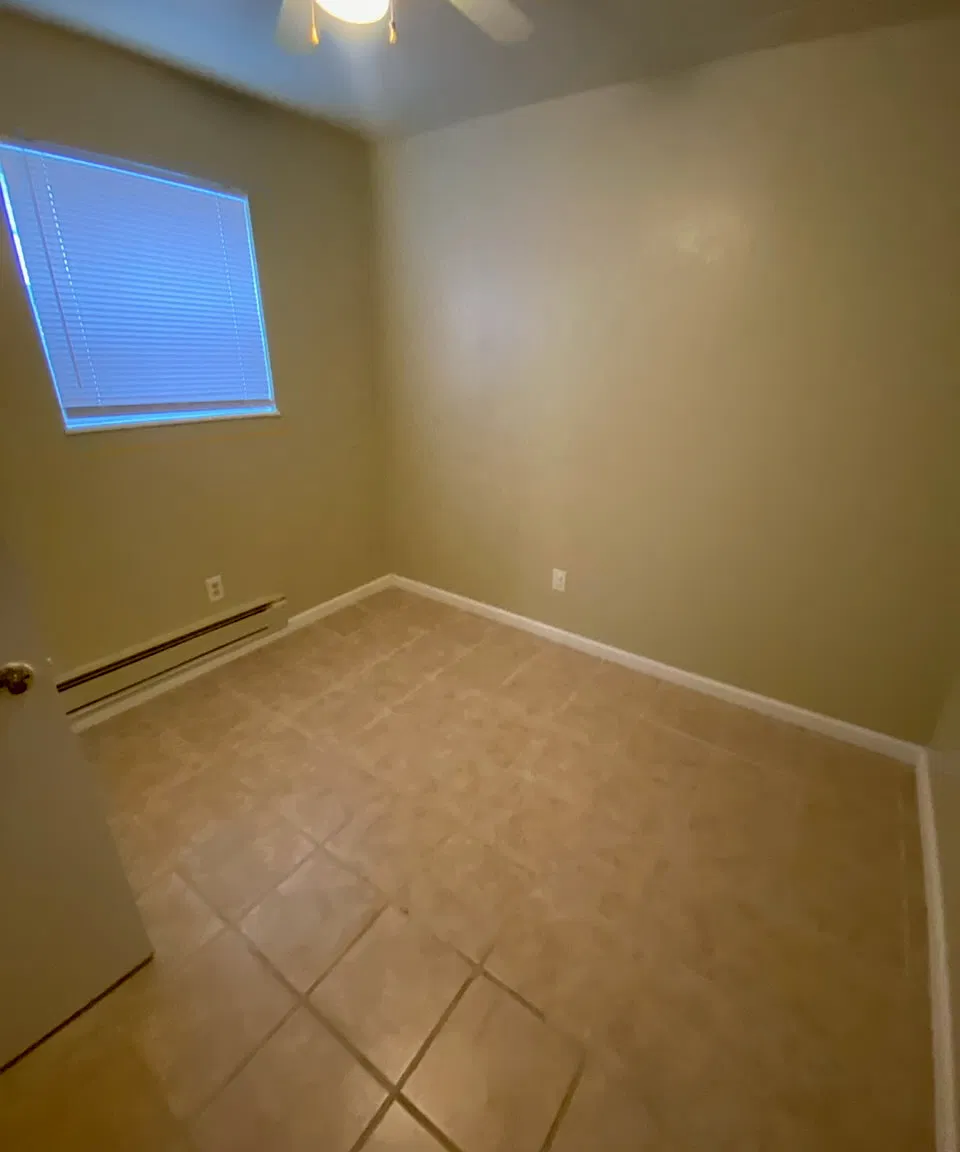 2 bed, $750 — Photo 3