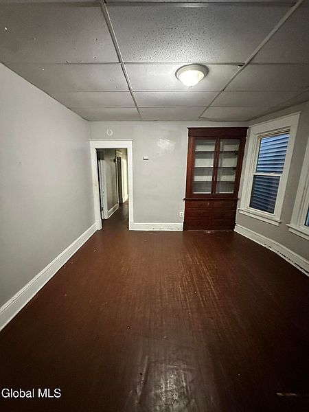 3rd image of 186 2nd Avenue