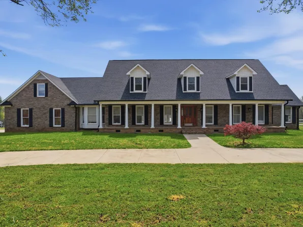 600 Pine Log Ford Rd, Travelers Rest, SC 29690