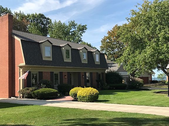 3rd image of 1064 Kirtland Ln