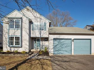 18 Country Ln, Voorhees, NJ 08043
