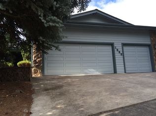 1088 Kristen Dr, Medford, OR 97504