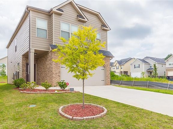 3rd image of 2804 Birmingham Dr