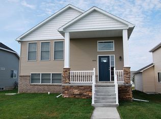 8341 Ryley Ln, Lincoln, NE 68512