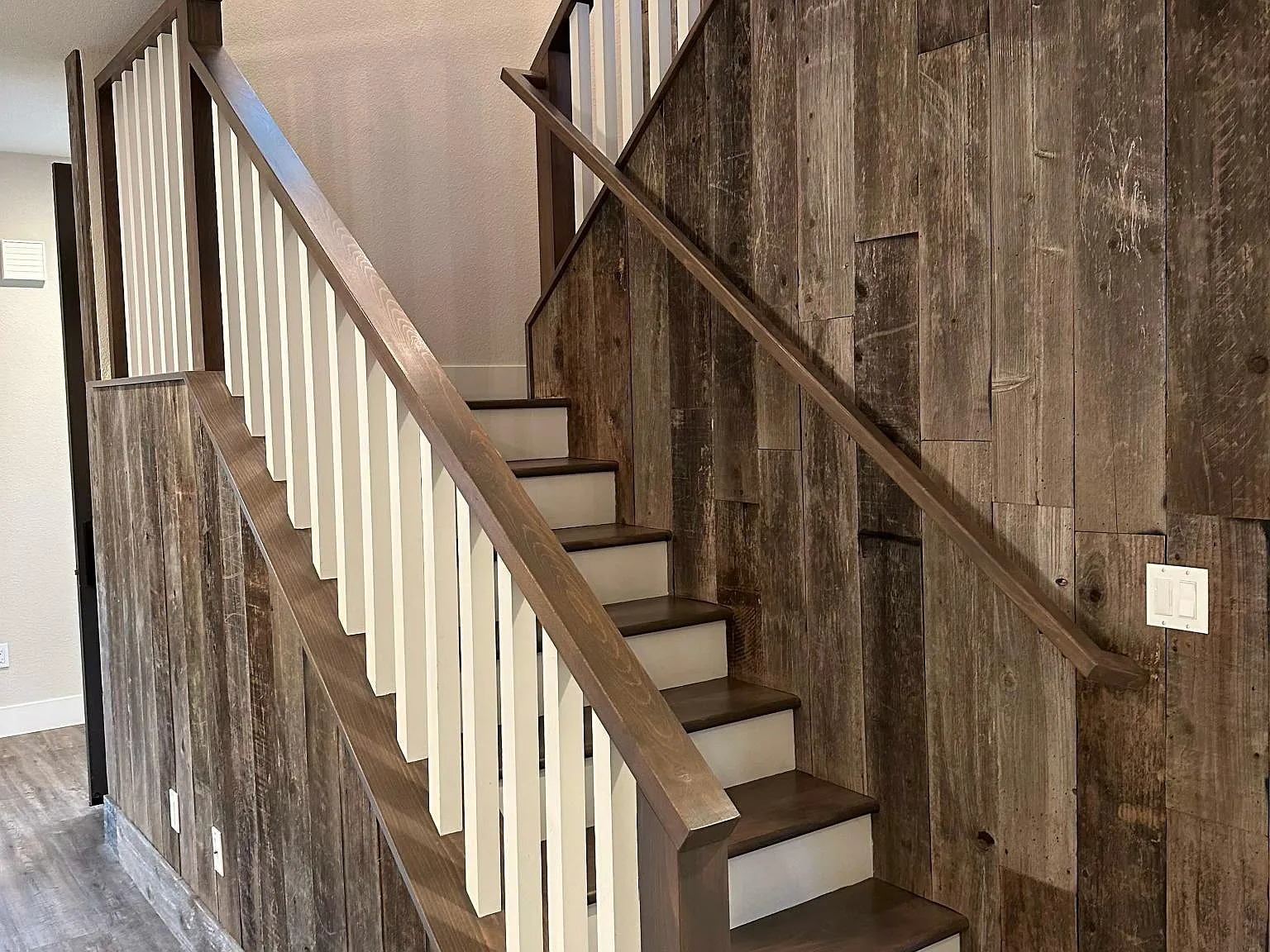 304 Hatchery Ln — Photo 2